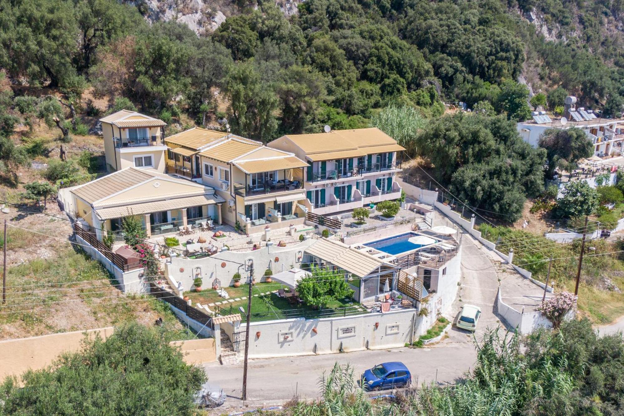 פאלאוקסטריצה Angela Studios מראה חיצוני תמונה